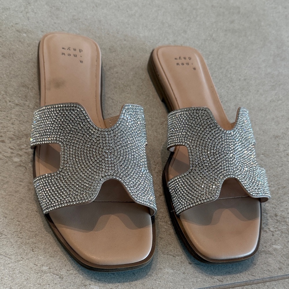 A new day Nina Silver Rhinestone Women Slides 7.5